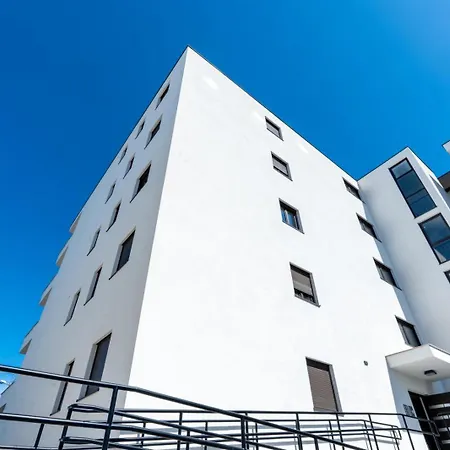 Apartment Brzyyy Makarska